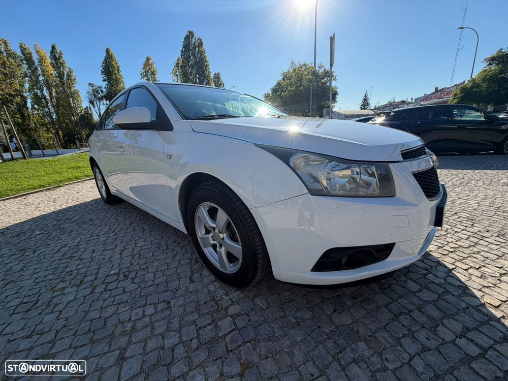 Chevrolet Cruze 1.6 LT - 4