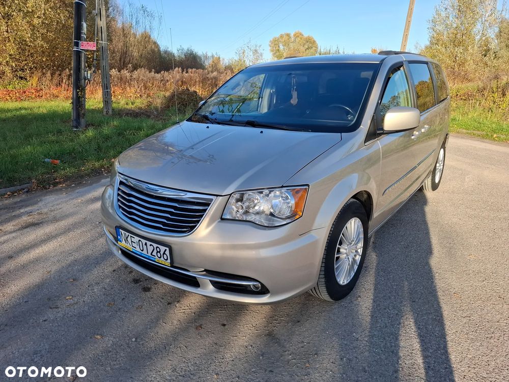 Chrysler Town & Country 2013 photo 4