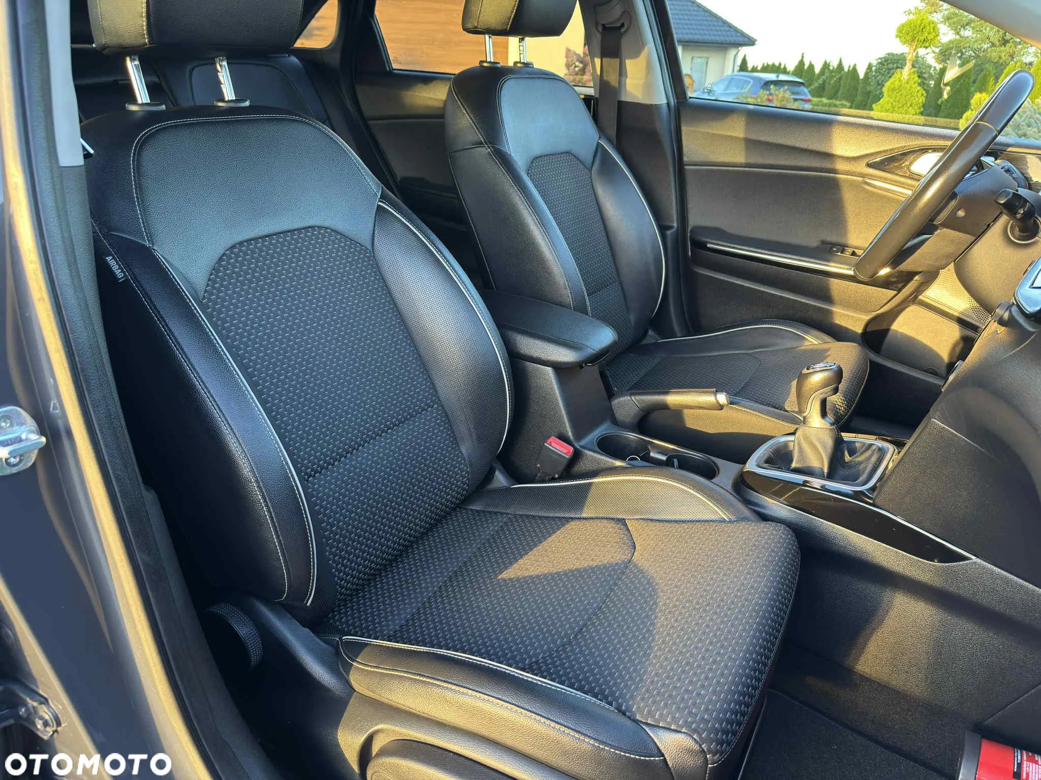 Kia Ceed - 31