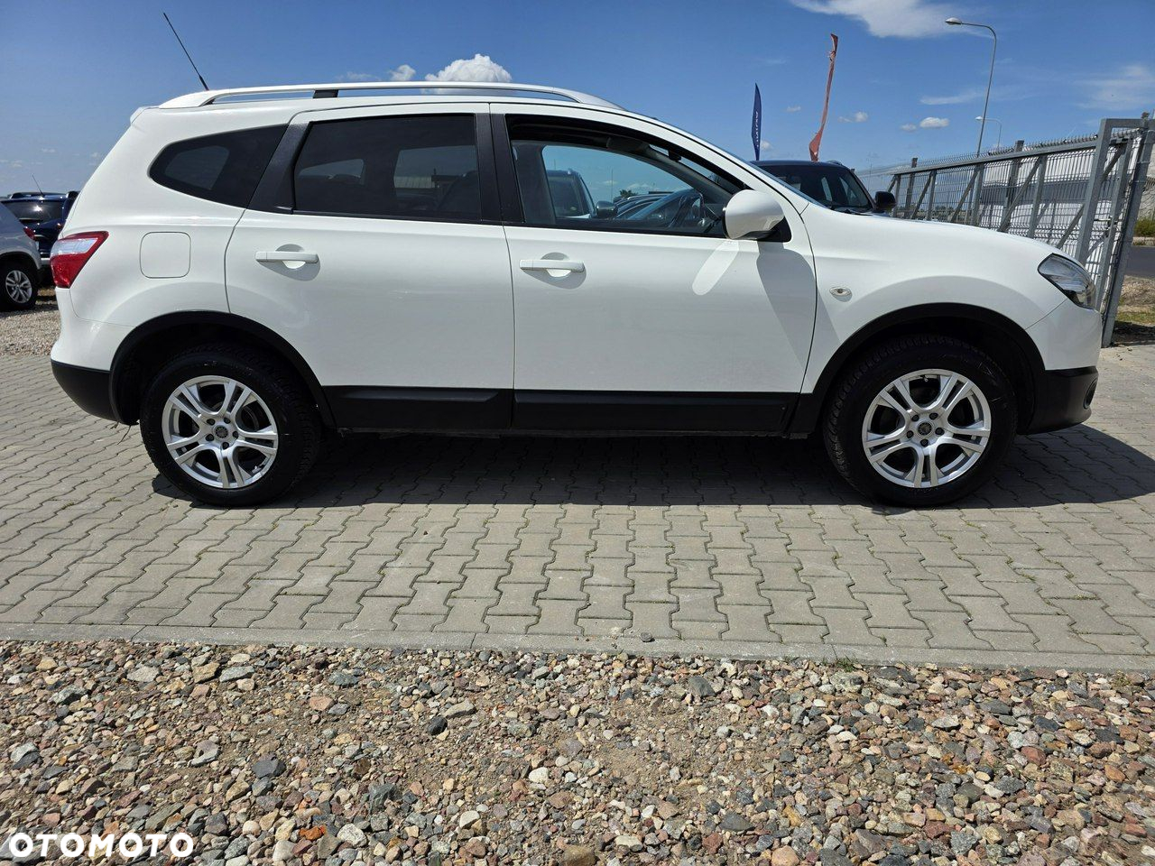 Nissan Qashqai+2 2.0 Tekna - 30