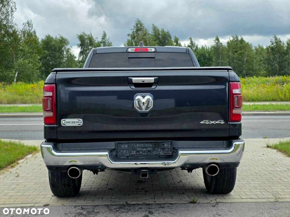 Dodge RAM - 8