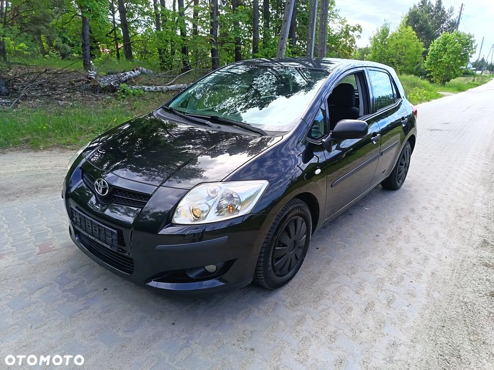 Toyota Auris 1.4 VVT-i Team - 1