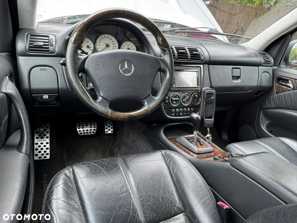 Mercedes-Benz ML - 16