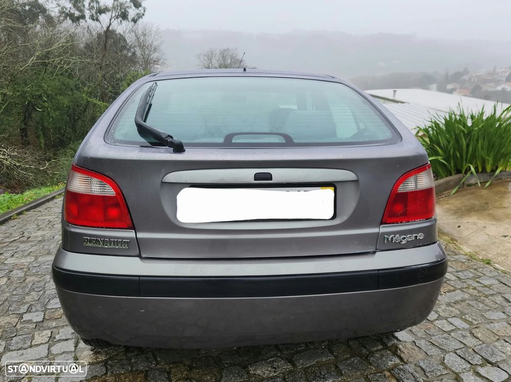 Renault Mégane 1.4 16V RXE AC - 5