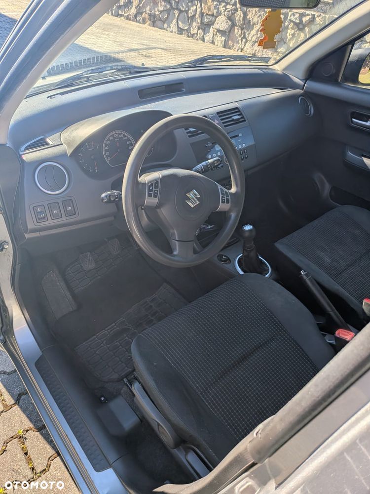 Suzuki Swift 1.3 GC (klm) - 33