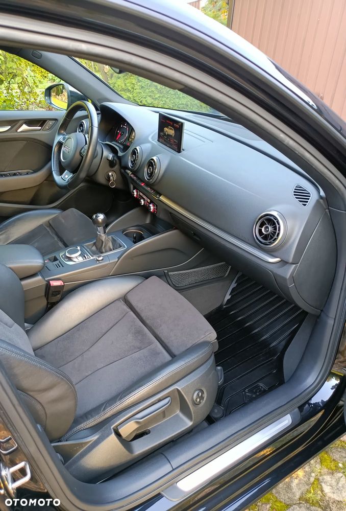 Audi A3 Sportback 2.0 TDI S line Sportpaket - 34
