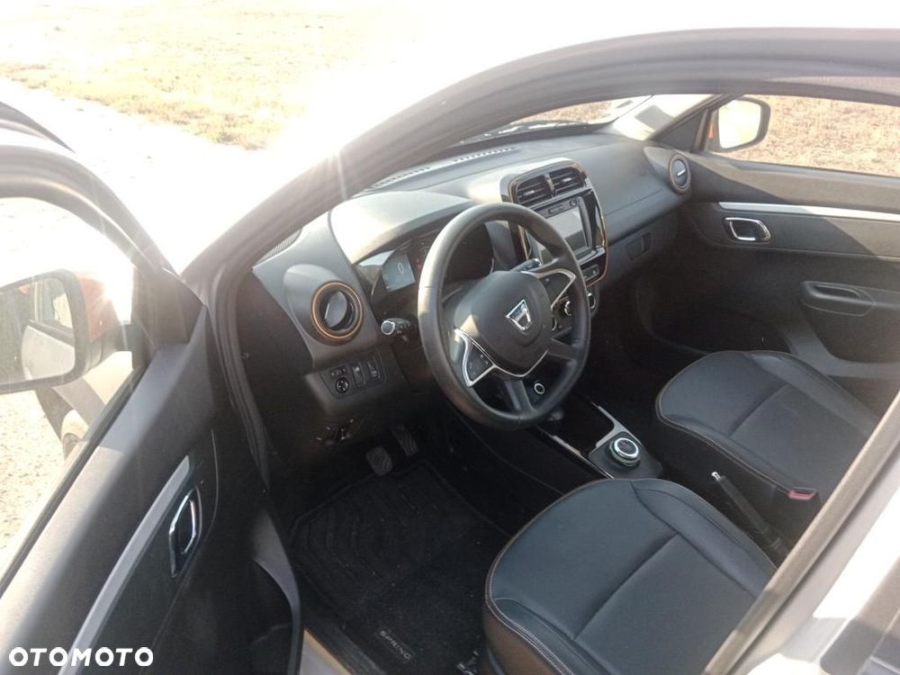 Dacia Spring 27.4kWh Comfort Plus - 9