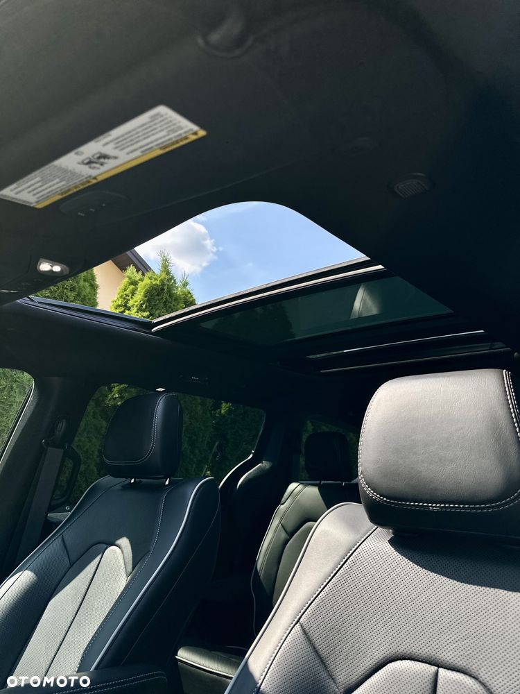 Chrysler Pacifica - 27