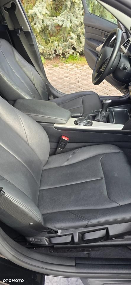 BMW Seria 3 320d - 9