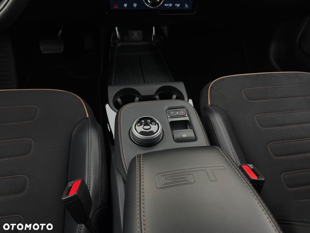 Ford Mustang Mach-E - 17