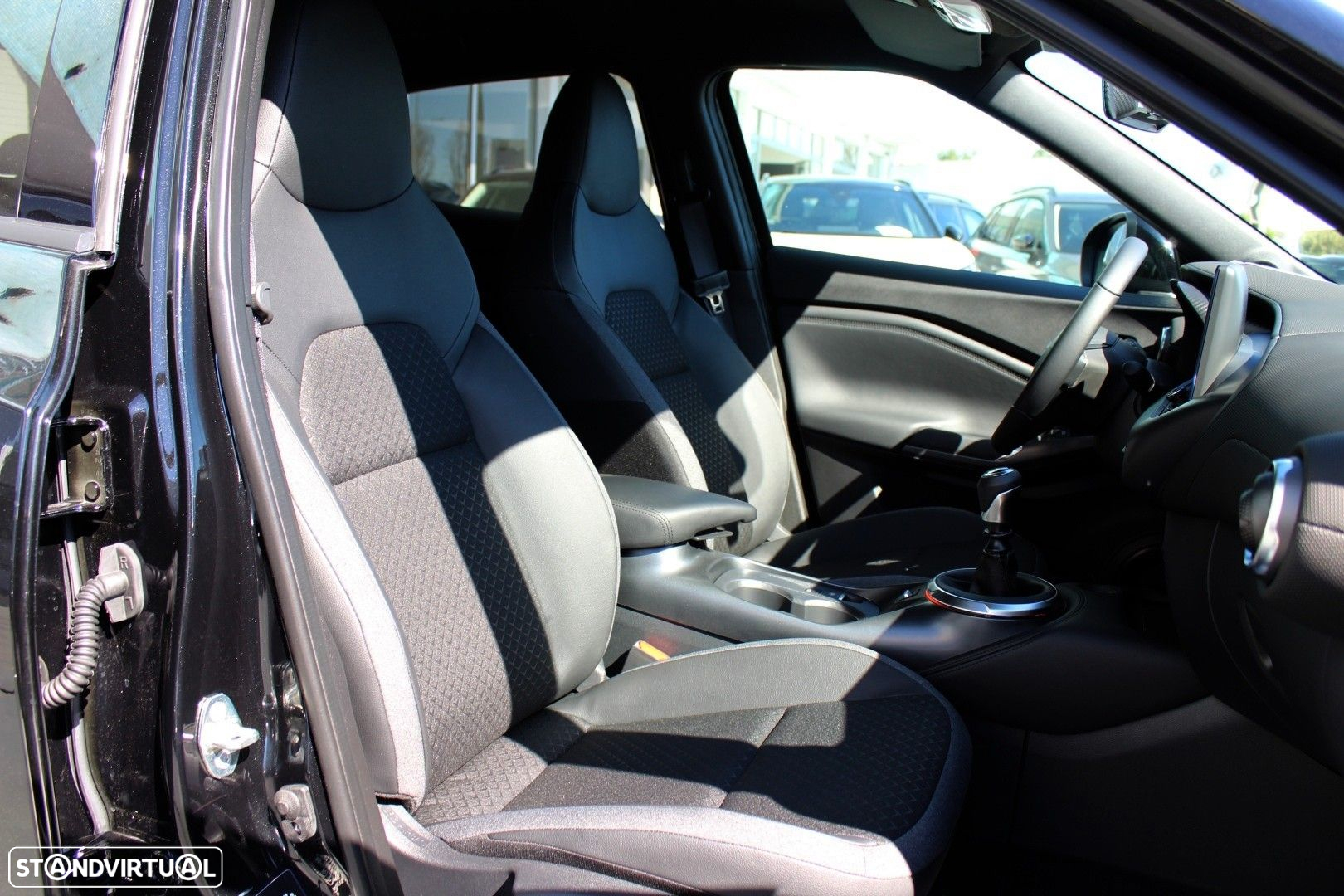 Nissan Juke 1.0 DIG-T N-Connecta NAV. - 17