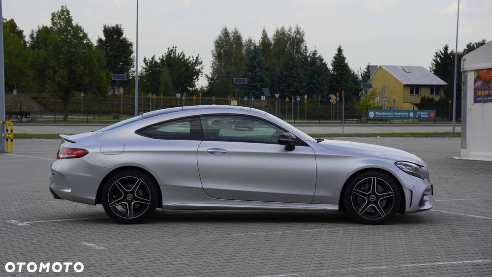 Mercedes-Benz Klasa C 300 9G-TRONIC AMG Line - 9