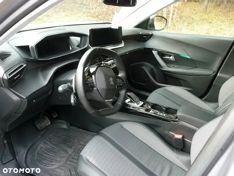 Peugeot 2008 1.5 BlueHDi Allure S&S EAT8 - 10