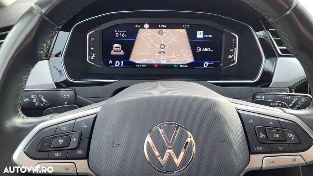 Volkswagen Passat Variant 2.0 TDI DSG Business - 24