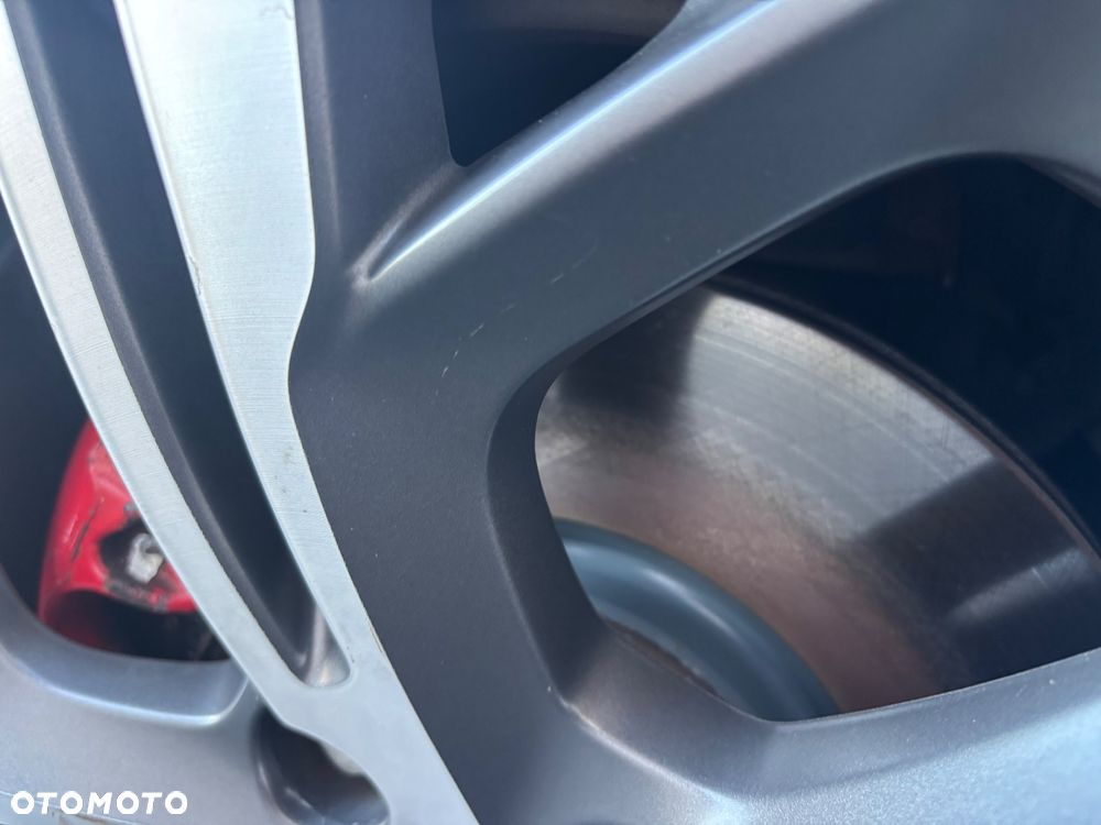 Peugeot 208 1.6 THP GTi - 34