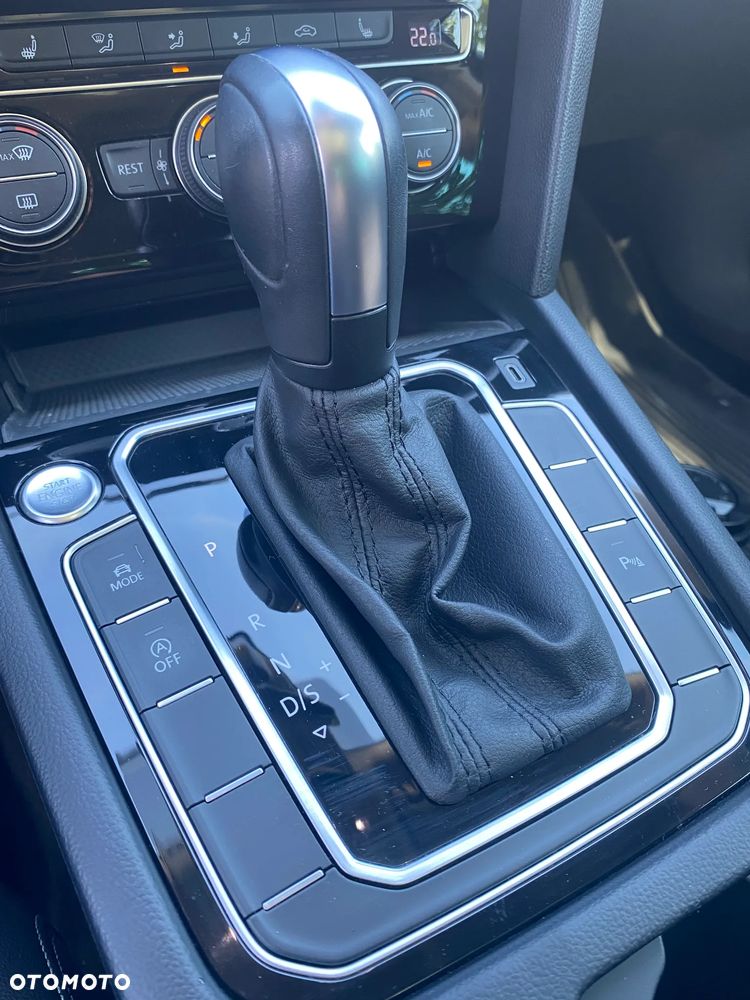 Volkswagen Passat 2.0 TSI Elegance DSG - 31