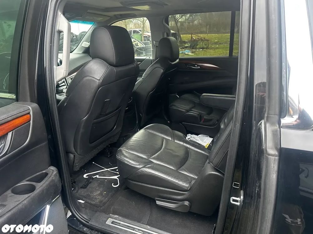 Cadillac Escalade - 18