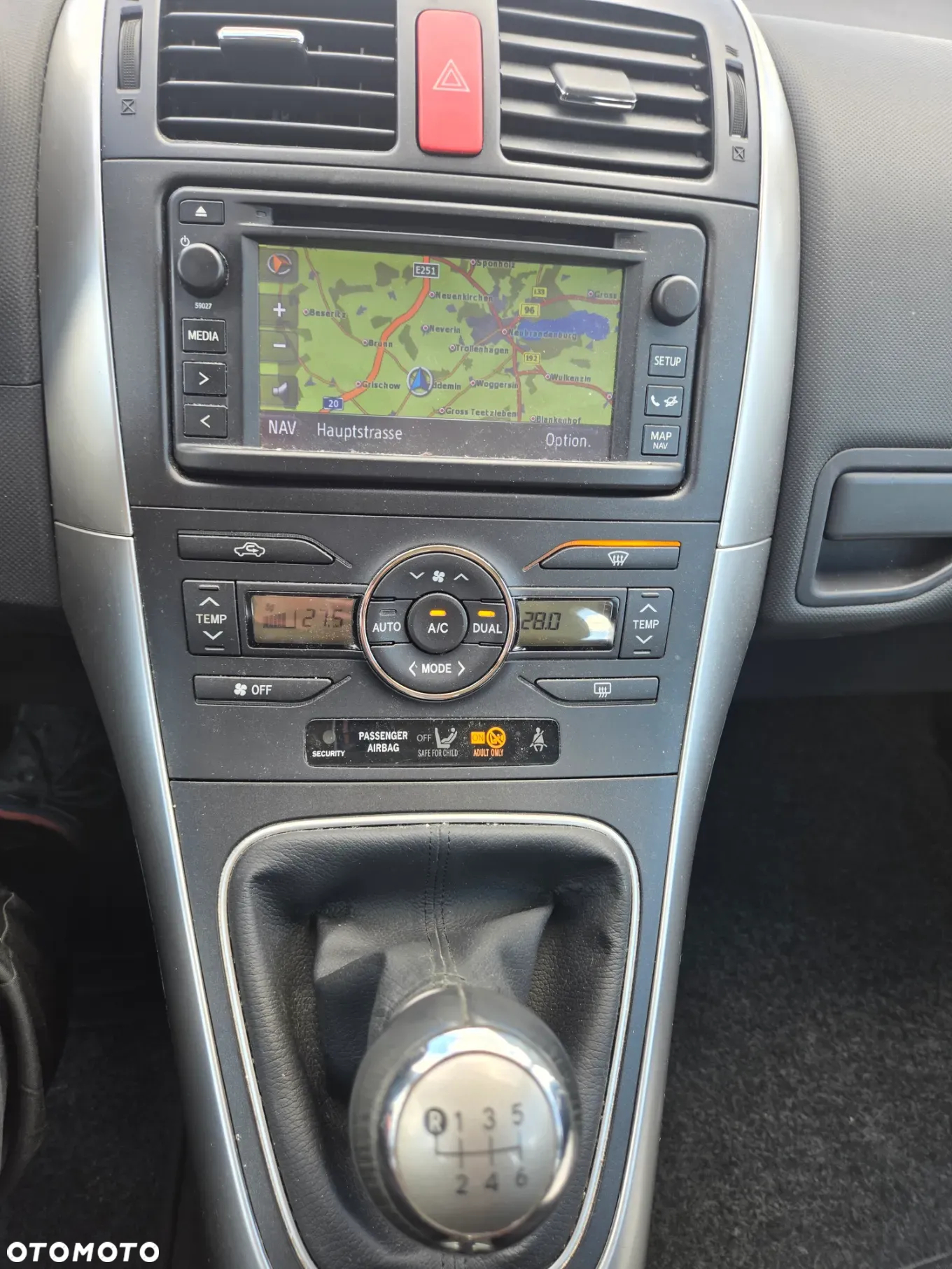 Toyota Auris 1.4 D-4D Comfort - 13