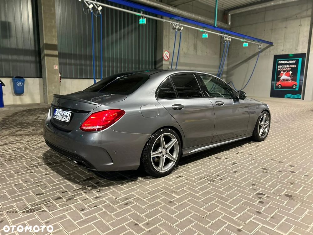 Mercedes-Benz Klasa C 180 7G-TRONIC AMG Line - 16