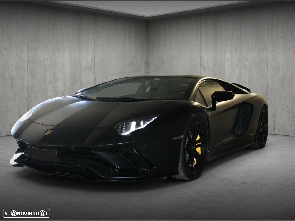 Lamborghini Aventador S - 2