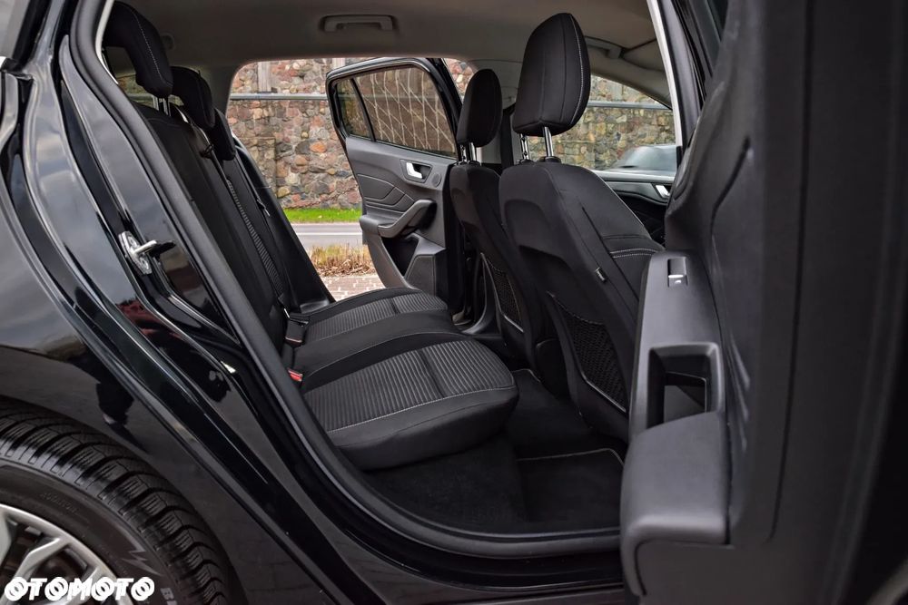 Ford Focus 1.5 EcoBoost Titanium X - 21