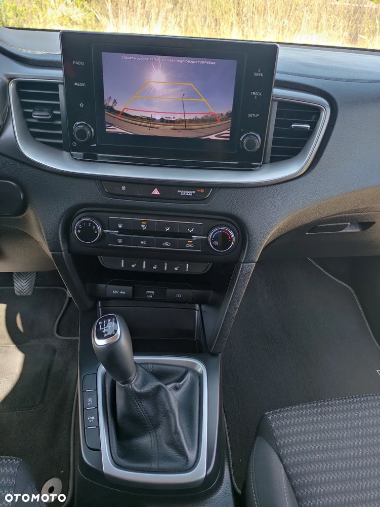 Kia XCeed - 15