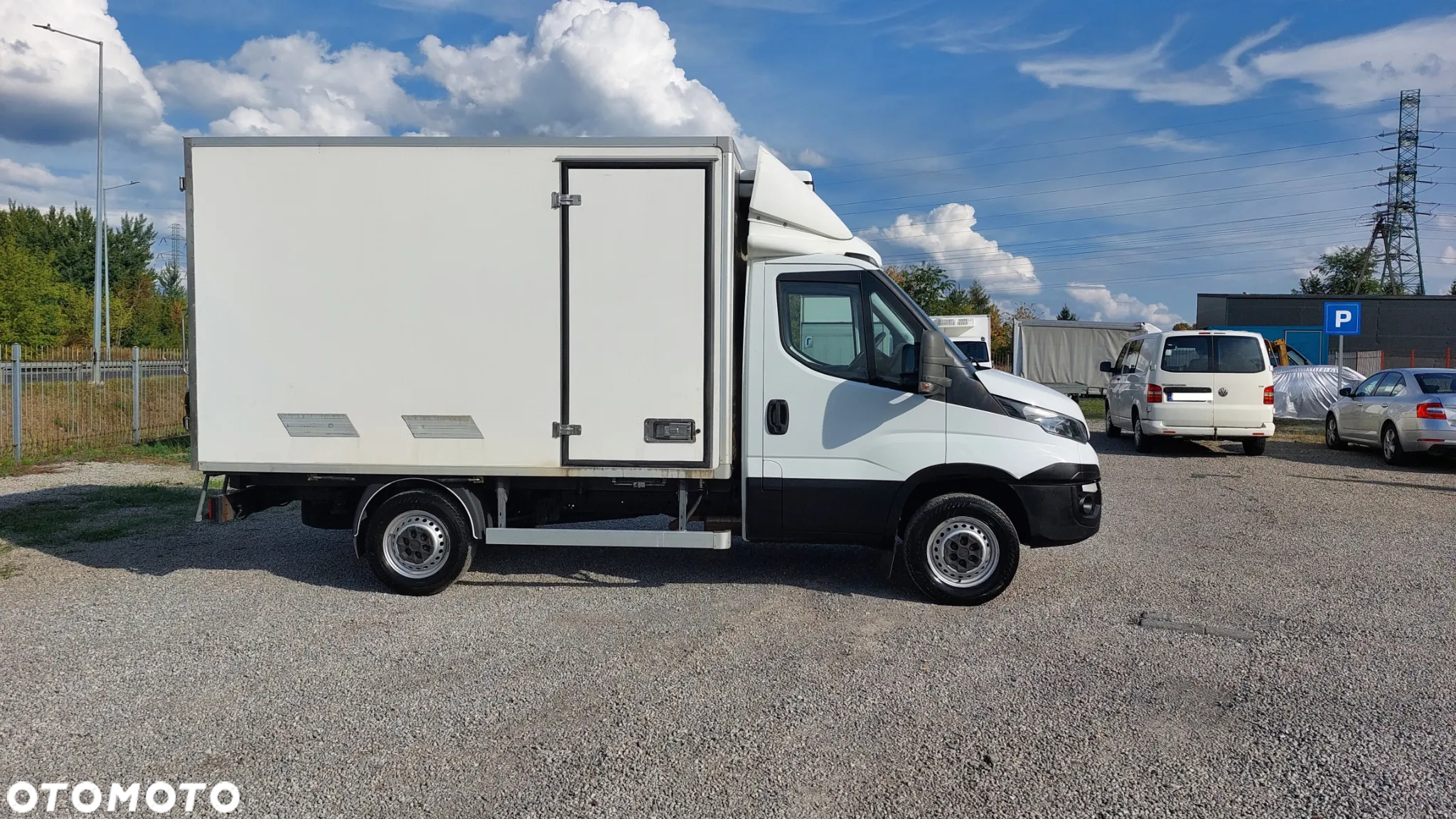 Iveco 35c13, chłodnia mroźniania carier, super stan, rama do zabudowy - 10