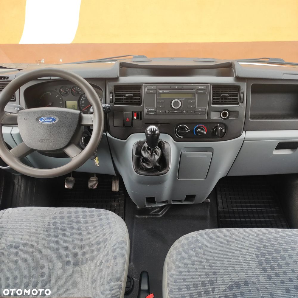 Ford Transit - 8
