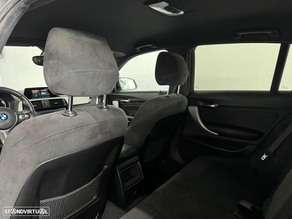 BMW 118 i Pack M - 21