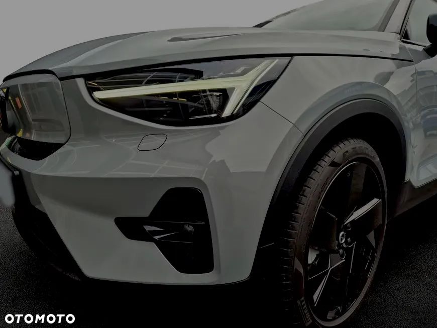 Volvo EC40 Single Motor Extended Range RWD Plus Black Edition - 5