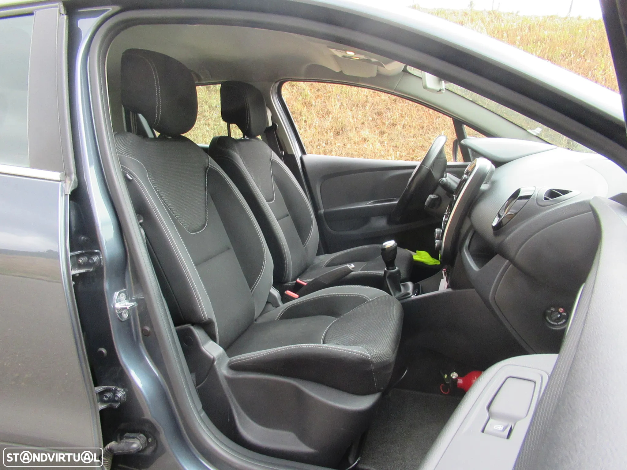 Renault Clio Sport Tourer Energy TCe 90 Business - 14