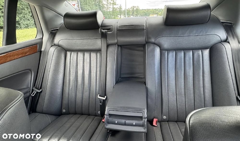 Volkswagen Phaeton - 7