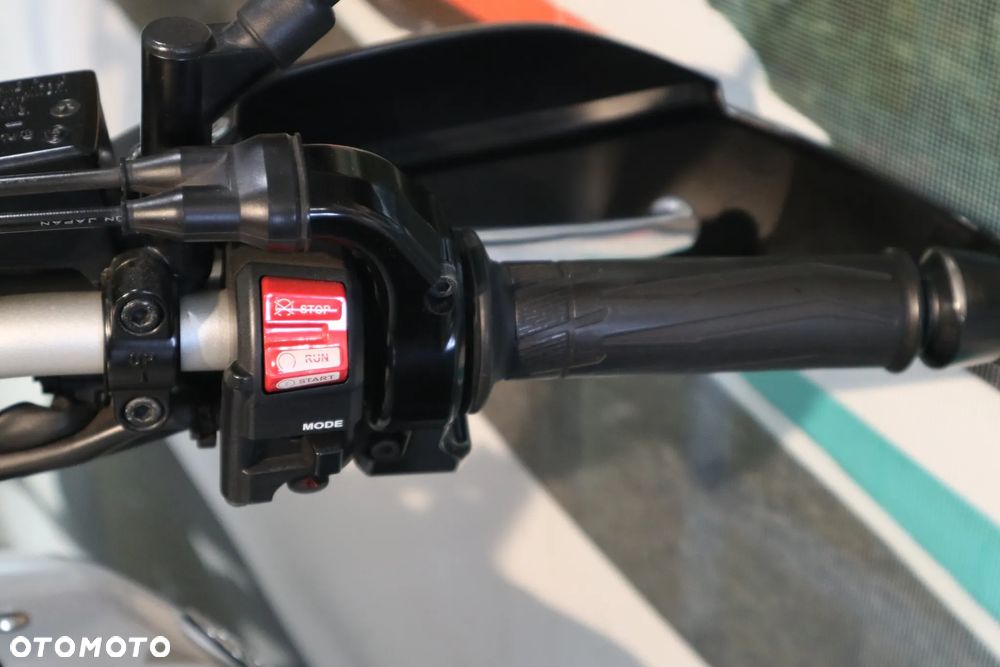 Yamaha Super Tenere - 16