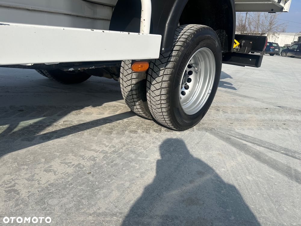 Volkswagen Crafter - 11