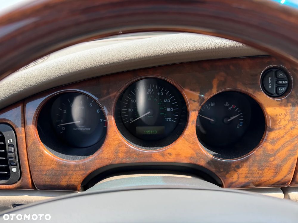 Jaguar XK8 4.0 - 29