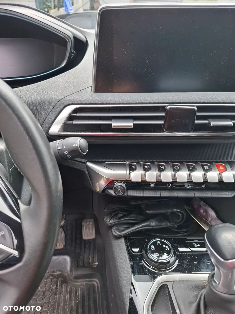 Peugeot 3008 1.2 PureTech Allure S&S - 6