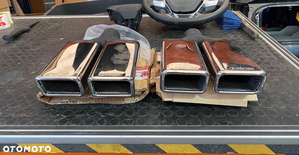 Buzzer PODWÓJNA KOŃCÓWKA WYDECHU RURY WYDECHOWEJ PROSTOKĄTNA 2 x PODWÓJNE KOŃCÓWKI  WYDECHU  PROSTOKĄTNE FIRMY BUZZER prostokąt długa długie z kwasówki blachy nierdzewnej Kwasówka blacha nierdzewna bus do busa Renault Trafic Mercedes vito Volkswagen vw t5 ford custom transit Toyota proace - 6