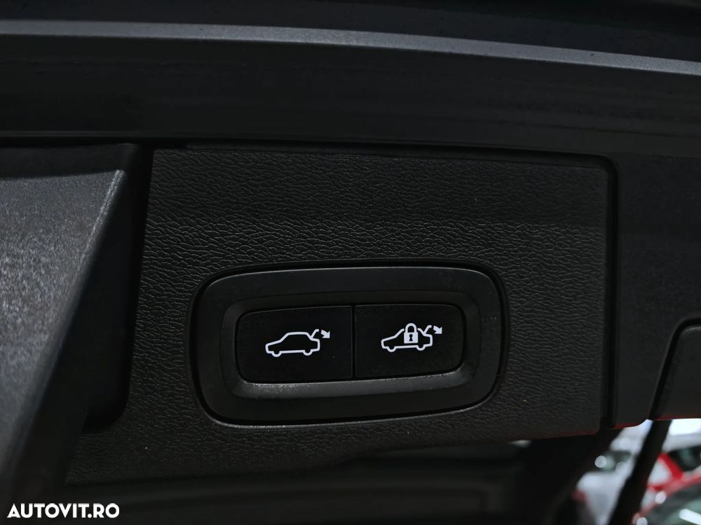 Volvo XC 60 Recharge T8 Twin Engine eAWD Inscription - 35