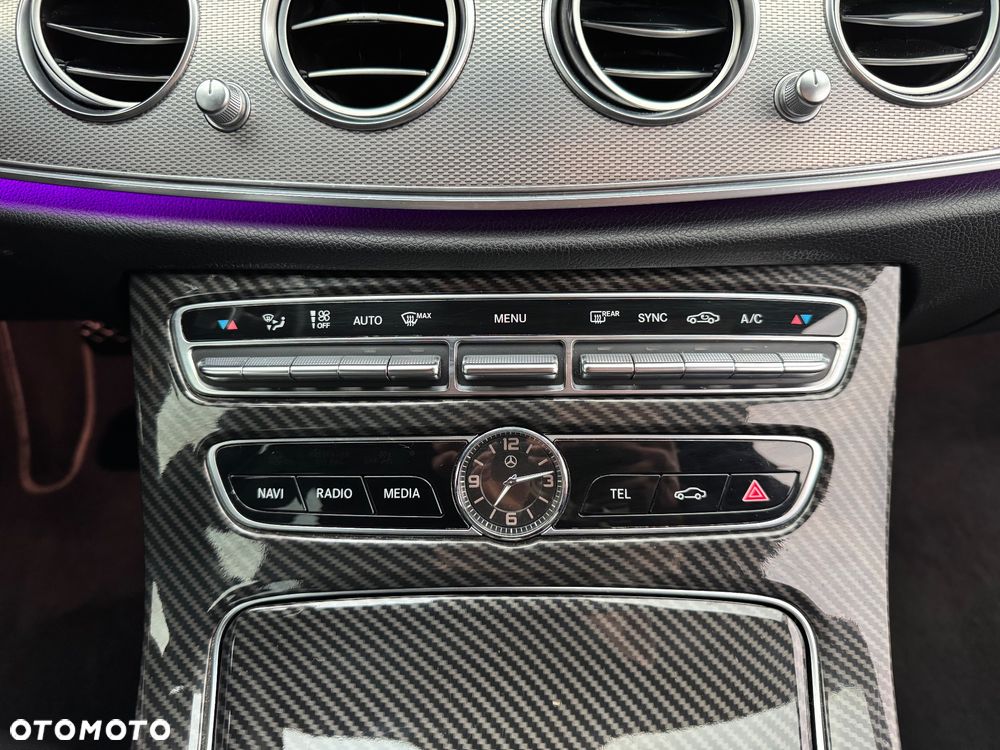 Mercedes-Benz Klasa E - 21