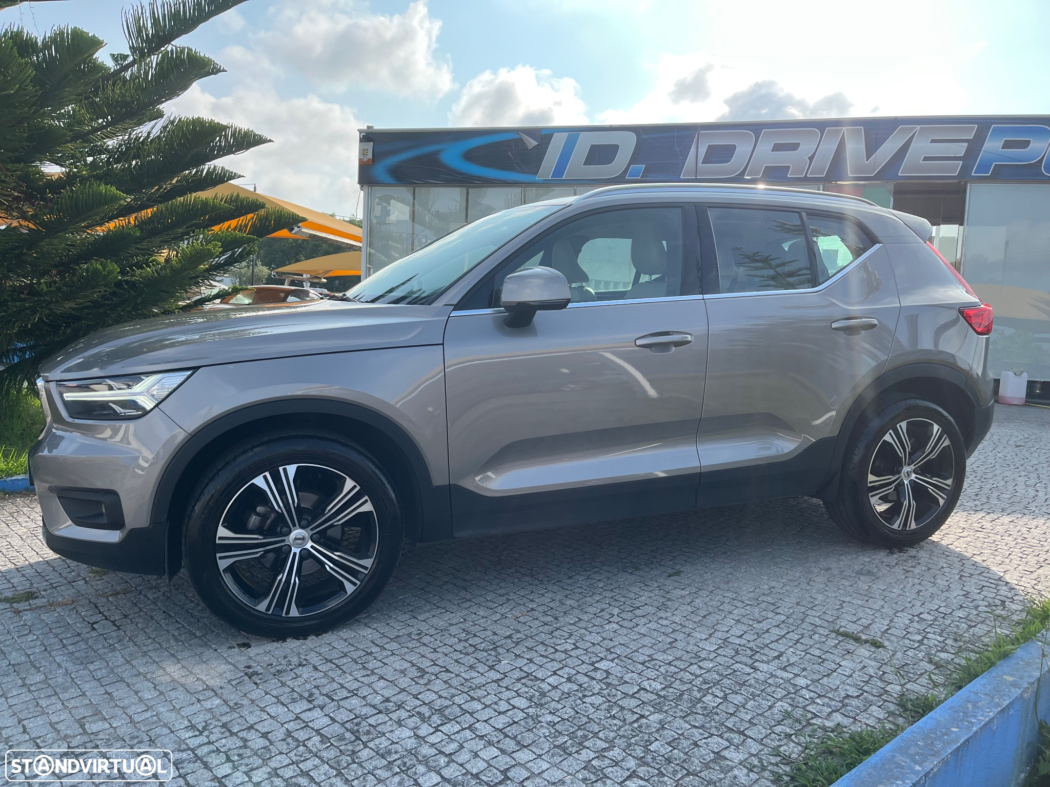 Volvo XC 40 1.5 T2 Inscription - 12