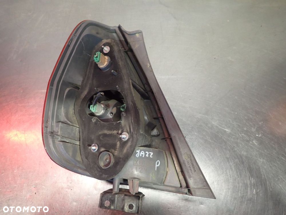 LAMPA PRAWA TYLNA HONDA JAZZ II - 2