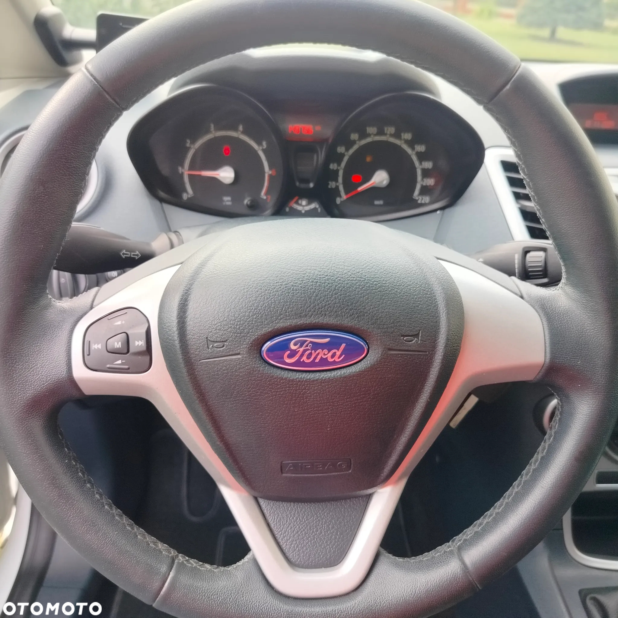 Ford Fiesta 1.25 Celebration - 13