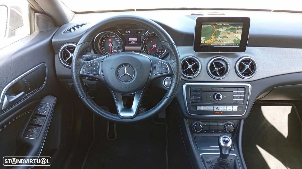 Mercedes-Benz CLA 180 d Shooting Brake - 4