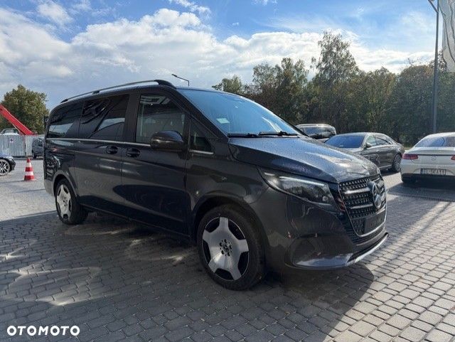 Mercedes-Benz Klasa V - 2