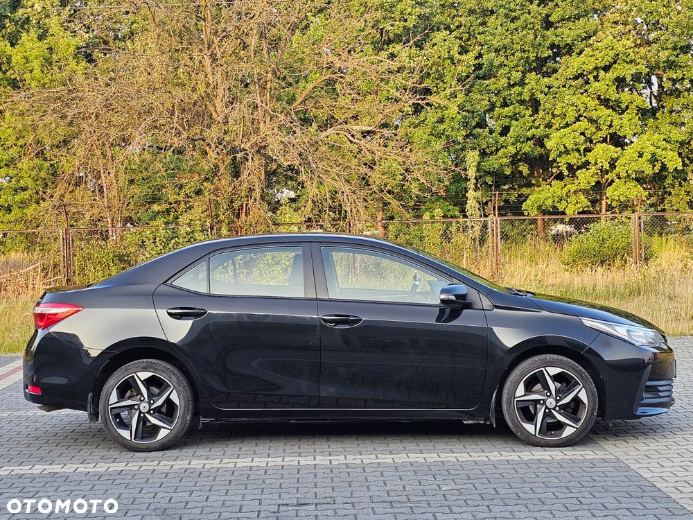 Toyota Corolla 1.6 Active - 12