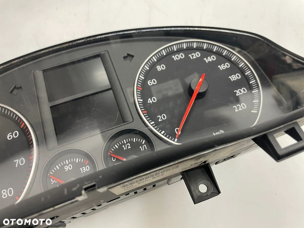 Licznik zegary vw Golf V 1.4 16V BCA 1K0920852 - 3