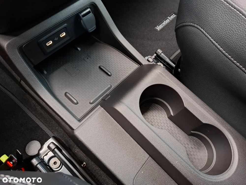 Mercedes-Benz Klasa T 180 d Progressive - 34