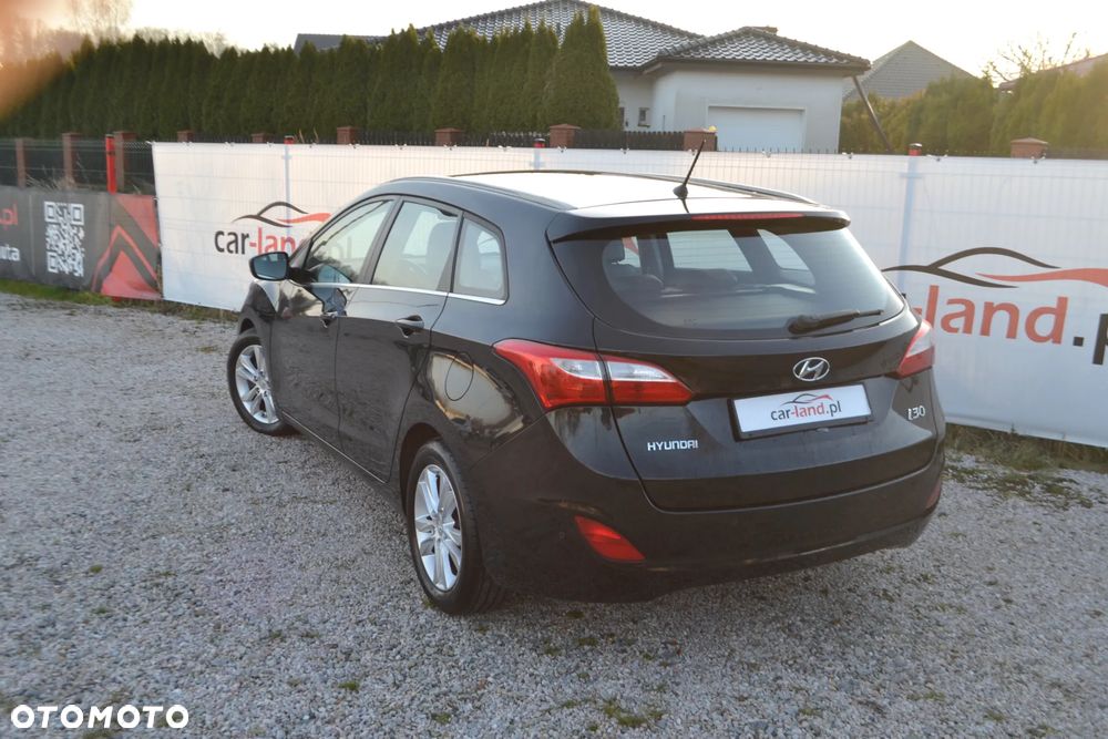 Hyundai i30 blue 1.6 CRDi Classic Navigation - 8