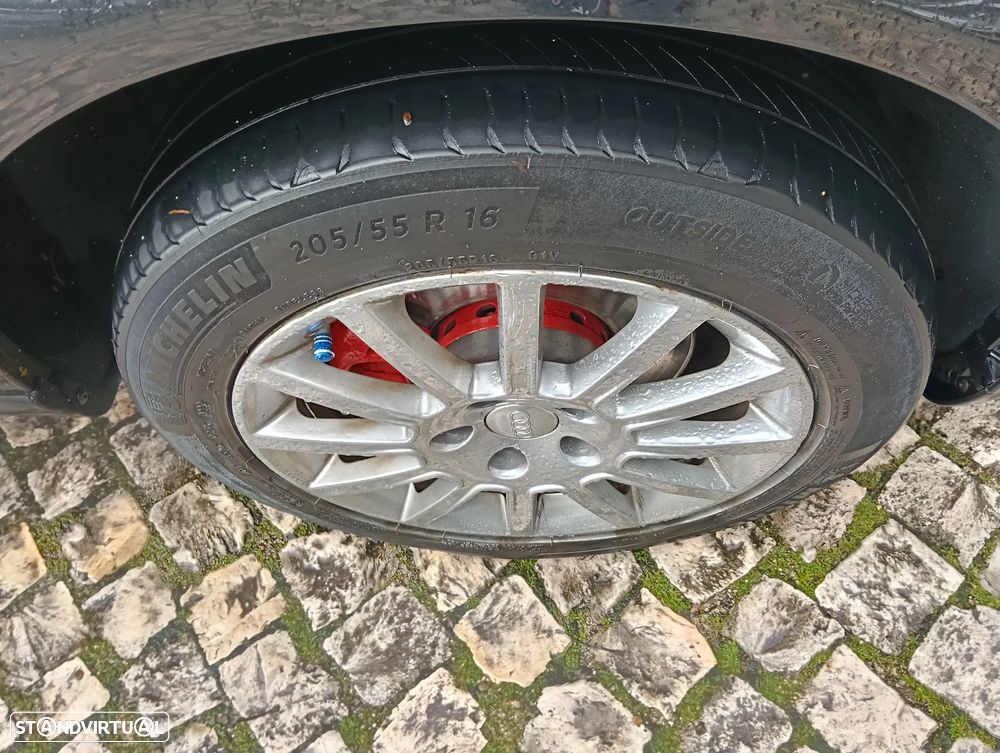 Audi A4 Avant 1.9 TDI Attraction - 6