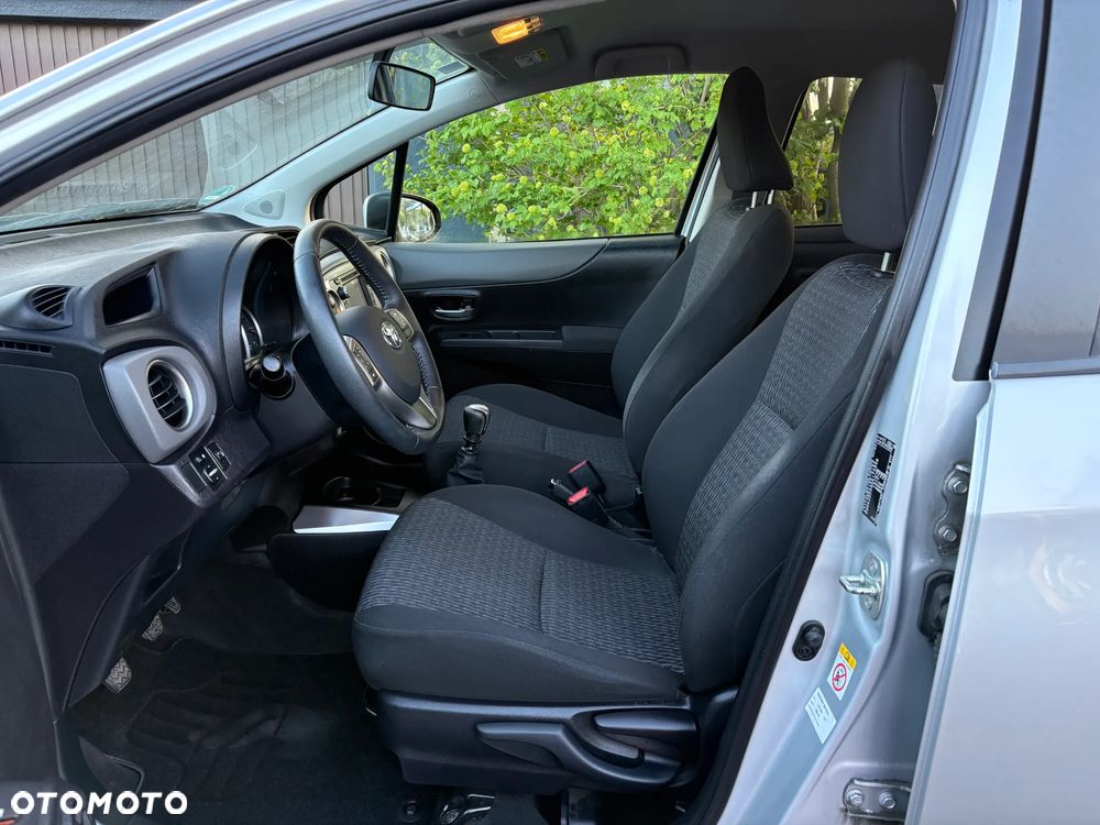 Toyota Yaris - 10